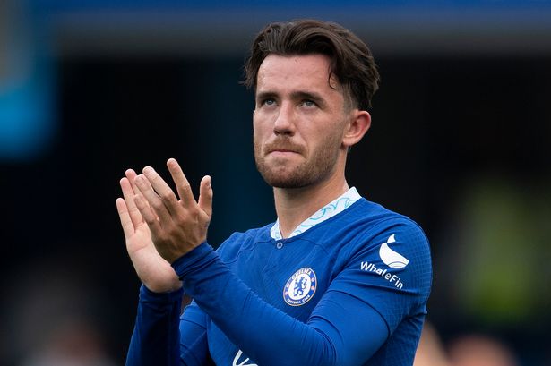 Ben Chilwell comforts tearful Chelsea star as Man Utd and Liverpool handed huge transfer hope - football.london